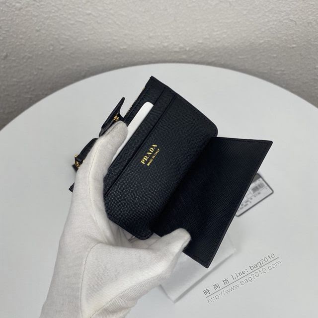prada卡包 普拉達專櫃最新爆款 Saffiano皮革卡片夾 1MC038 prada爆款女士卡包  pyd2145